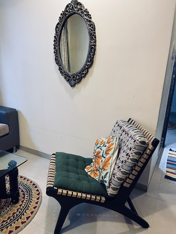 Room in 1 BHK Apartment at Bandra West – for Rent
