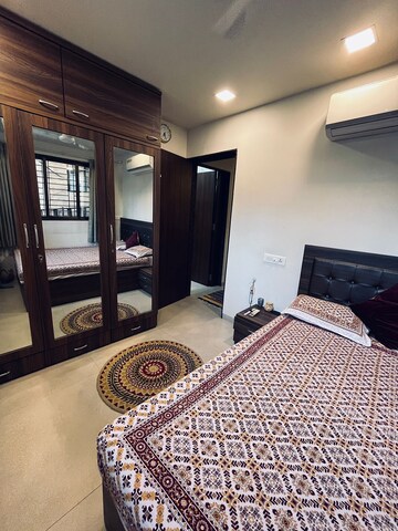 Bedroom in 1 BHK Apartment at Bandra West – for Rent