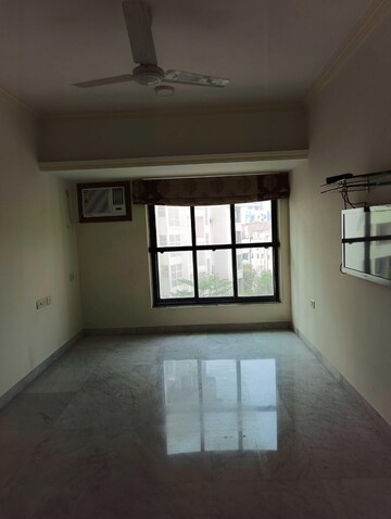 Room in 4 BHK Apartment at Chaitanya Tower, Prabhadevi – for Sale