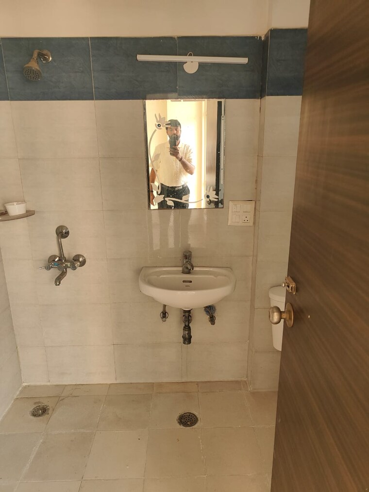 Bathroom, kingswood-court 3 Bedroom 1785 Sq.Ft. Apartment In Sain Vihar Ghaziabad 8535909