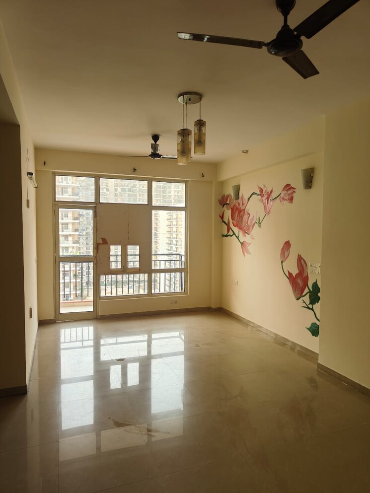 Room, kingswood-court 3 Bedroom 1785 Sq.Ft. Apartment In Sain Vihar Ghaziabad 8535909