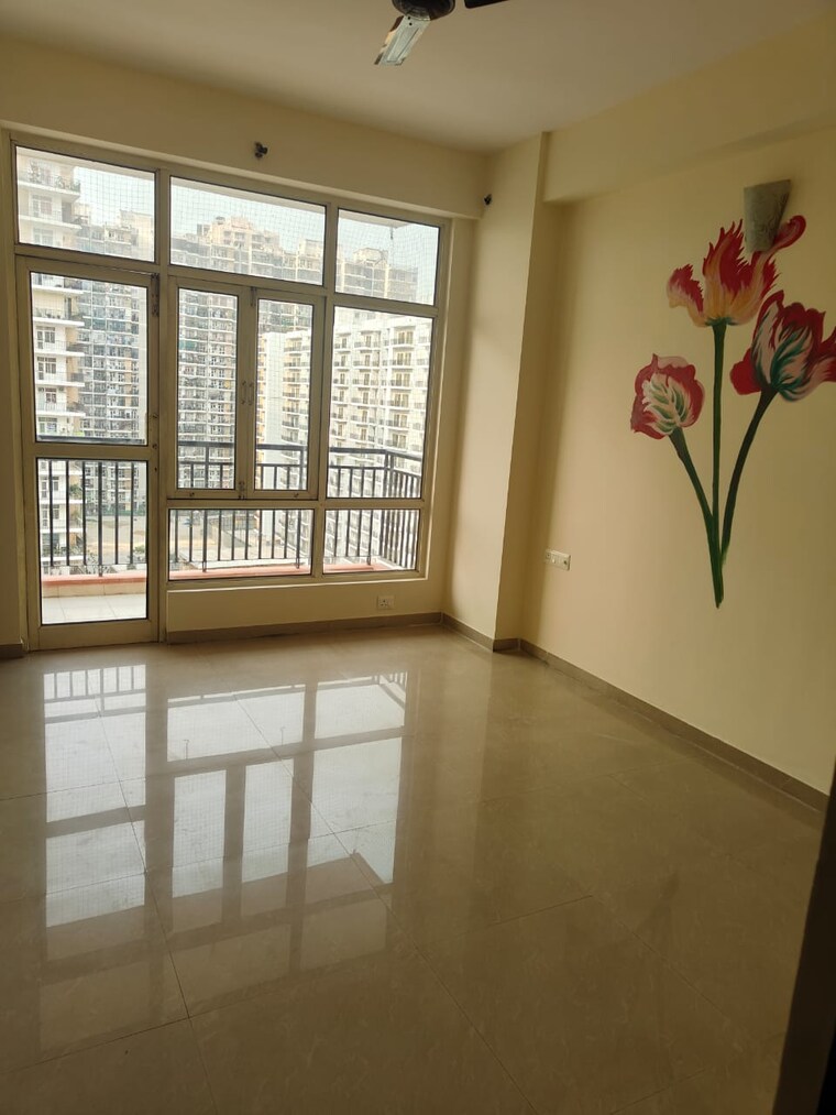 Room, kingswood-court 3 Bedroom 1785 Sq.Ft. Apartment In Sain Vihar Ghaziabad 8535909