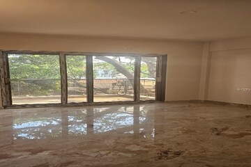 Room in 3 BHK Apartment at Indiranagar – for Sale