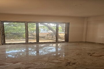 Room in 3 BHK Apartment at Indiranagar – for Sale