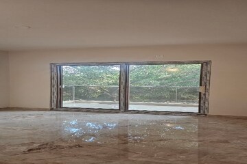Room in 3 BHK Apartment at Indiranagar – for Sale