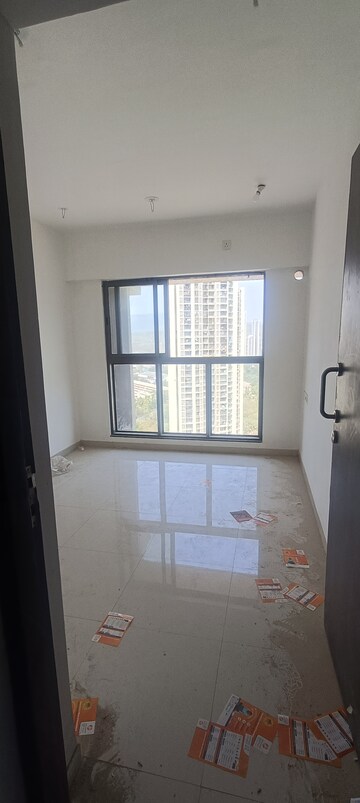 1 BHK Apartment For Rent in UK Iridium Tower 2, Kandivali East