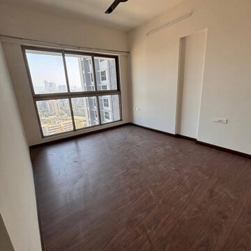 Room in 2 BHK Apartment at Rajesh Raj Infinia, Malad West – for Rent