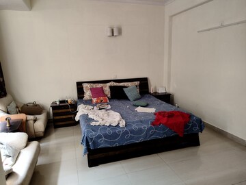 Bedroom in 3 BHK Builder Floor at DLF Silver Oaks, Sector 26 – for Rent