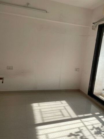 2 BHK Apartment For Rent in Seawoods