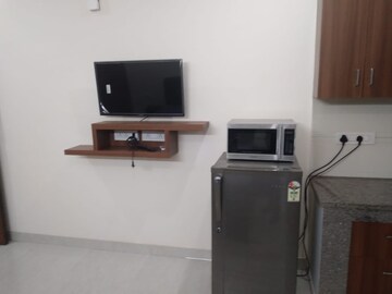 Furnished Amenities in Studio Builder Floor at Sector 40 – for Rent