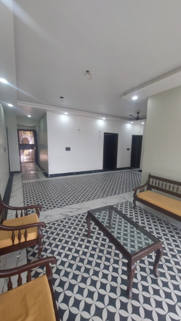 Living Room, mayur vihar phase 1 extension 4 Bedroom 1650 Sq.Ft. Apartment In Mayur Vihar Phase 1 Extension Delhi 8536632