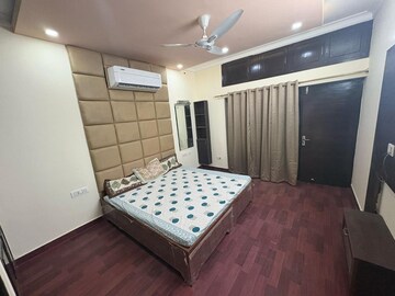 Bedroom in 3 BHK Builder Floor at Sector 26a – for Rent