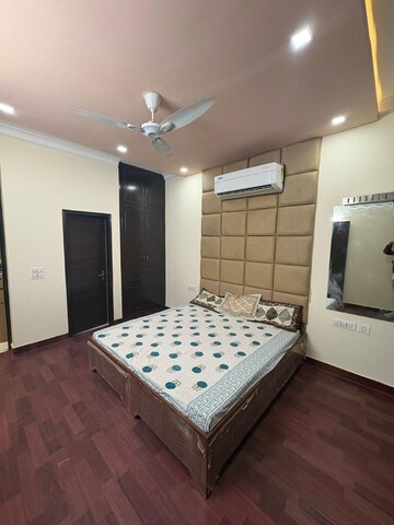 Bedroom in 3 BHK Builder Floor at Sector 26a – for Rent