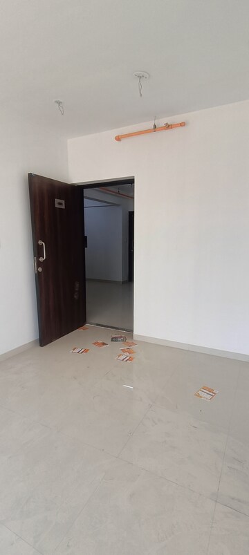 1 BHK Apartment For Rent in UK Iridium, Kandivali East