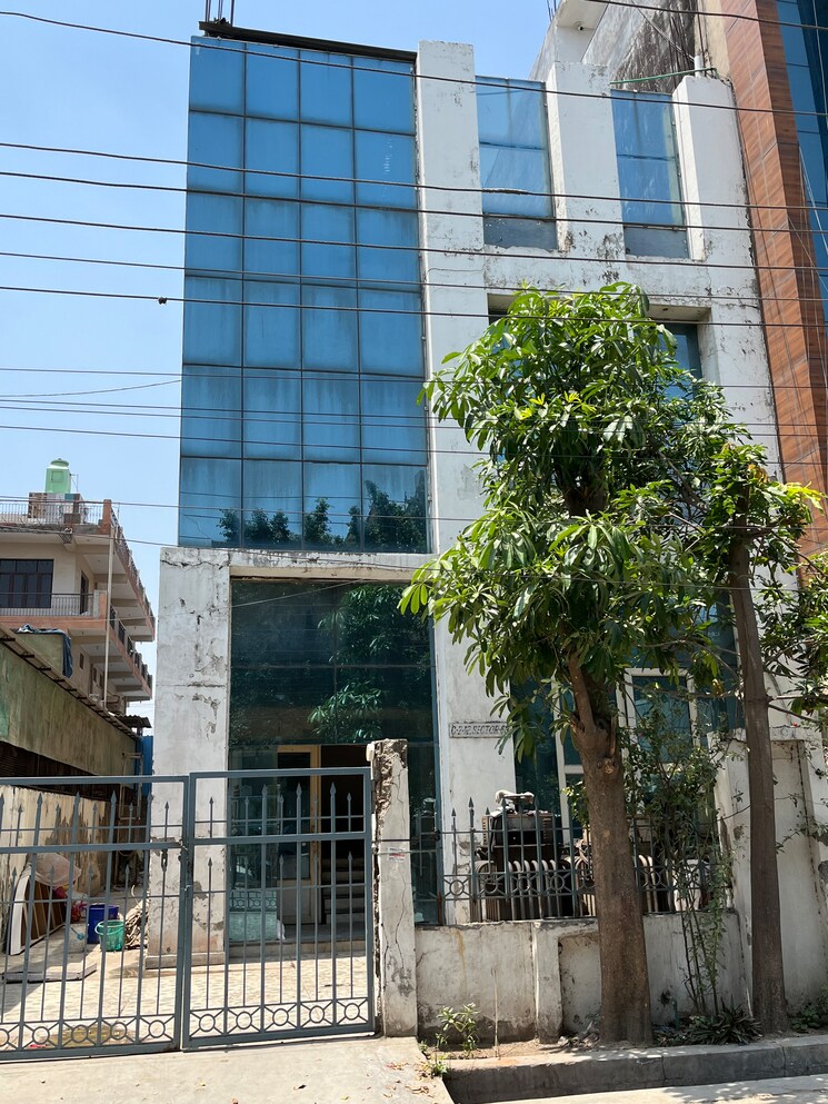 Exterior View, sector 63 Commercial Office Space 250 Sq.Mt. In Sector 63 Noida 8527292