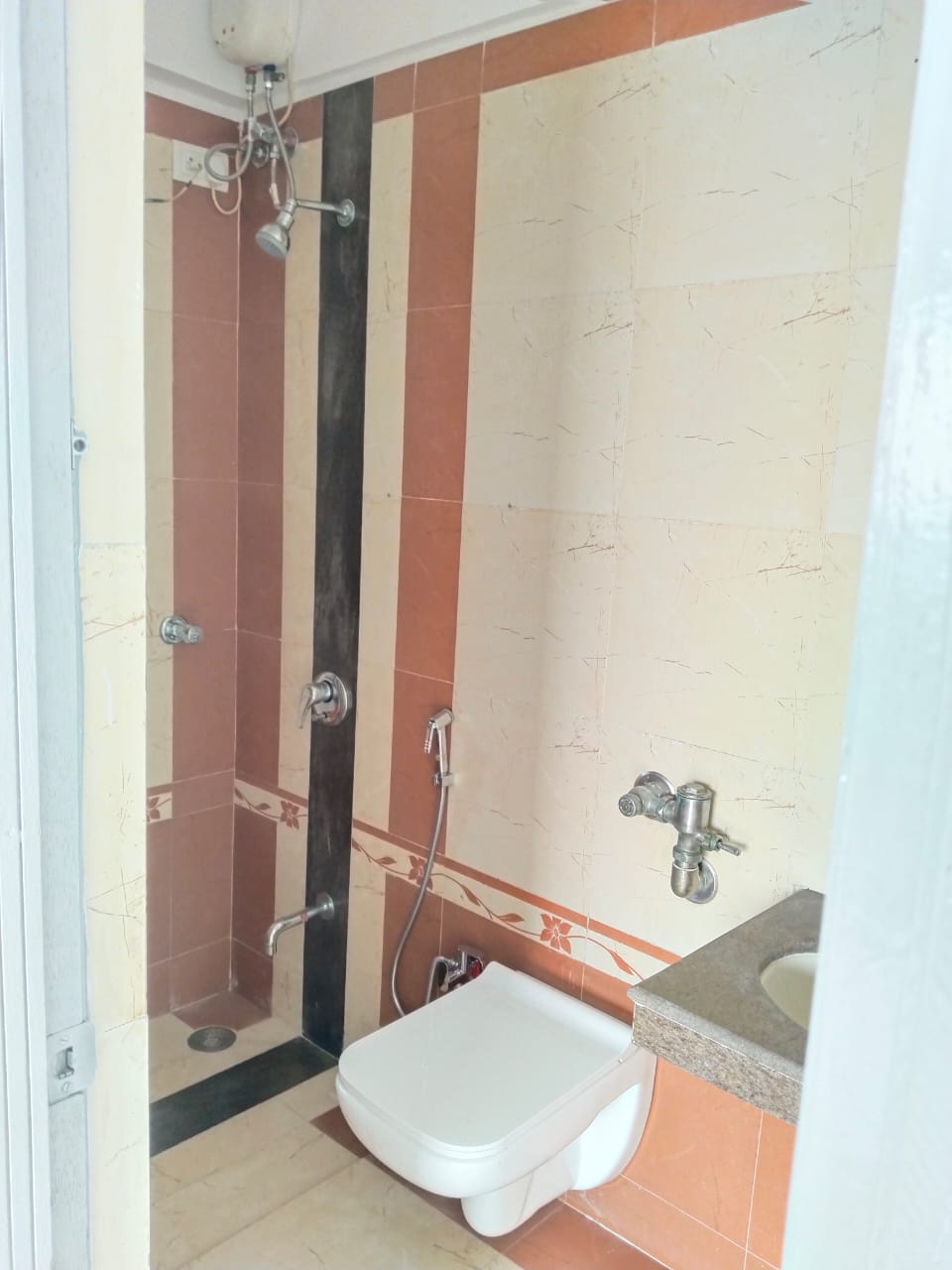 2 BHK + Pooja Room 810 Sq.Ft. Apartment in Akshar Alvario