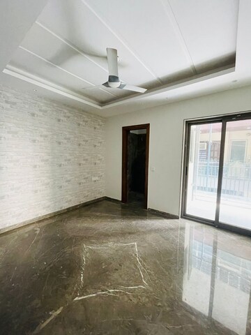 Room in 3 BHK Builder Floor at Sector 26a – for Sale