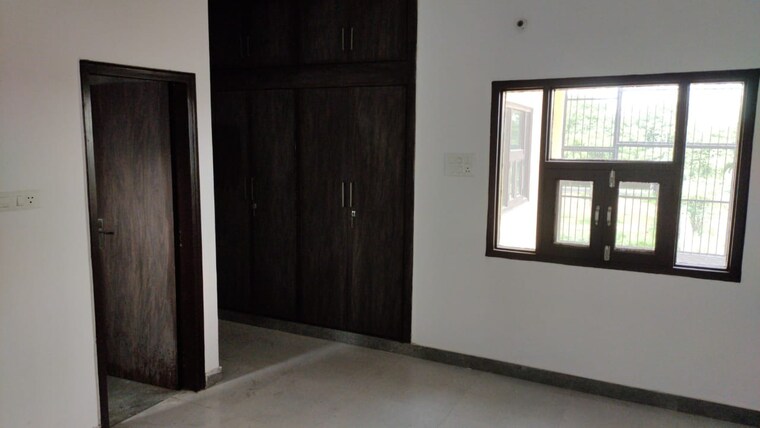 Room, xu 1 greater noida 3 Bedroom 200 Sq.Ft. Independent House In Xu 1 Greater Noida Greater Noida 8536574