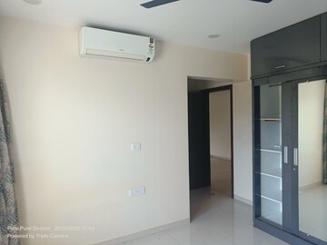 Room in 3 BHK Apartment at Kumar Prospera Hadapsar, Hadapsar – for Sale