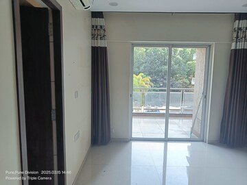 Building Lobby in 3 BHK Apartment at Kumar Prospera Hadapsar, Hadapsar – for Sale