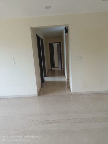 Room in 3 BHK Apartment at Kumar Prospera Hadapsar, Hadapsar – for Sale