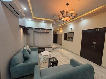 Bedroom in 3 BHK Builder Floor at Sector 43 – for Rent