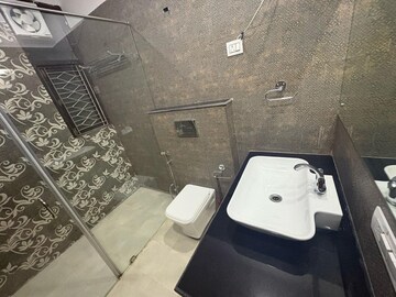 Team Area in 3 BHK Builder Floor at Sector 43 – for Rent
