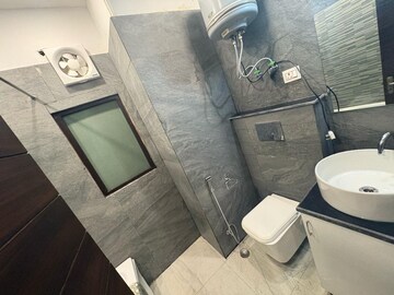 Bathroom in 3 BHK Builder Floor at Sector 43 – for Rent