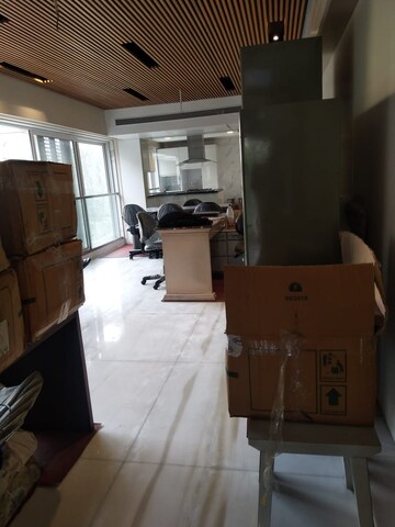 Team Area in 3 BHK Apartment at Santacruz West – for Sale
