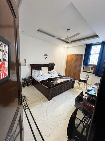 3 BHK Builder Floor For Rent in Sector 26a