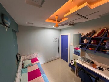 Bedroom in 3 BHK Apartment at Chembur – for Rent