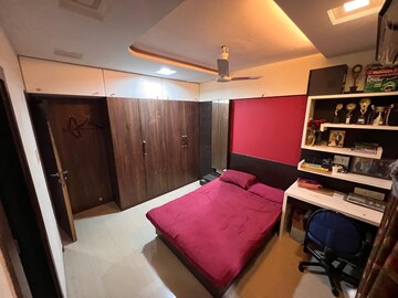 Bedroom in 3 BHK Apartment at Chembur – for Rent