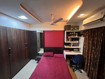 Bedroom in 3 BHK Apartment at Chembur – for Rent