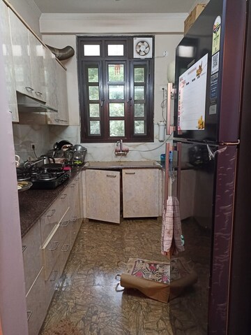 Kitchen in 2.5 BHK Builder Floor at Sector 51 – for Rent