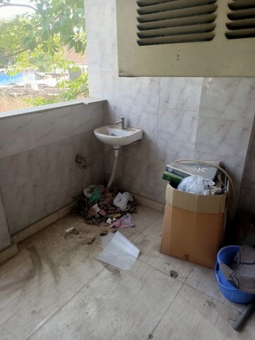 Bathroom in 2 BHK Builder Floor at Greenwood City, Sector 40 – for Rent