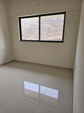 Room in 3 BHK Apartment at Shapoorji Pallonji Vanaha Springs, Bavdhan – for Rent