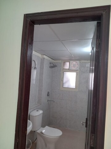 Bathroom in 3 BHK Apartment at Amrapali Sapphire, Sector 45 – for Sale