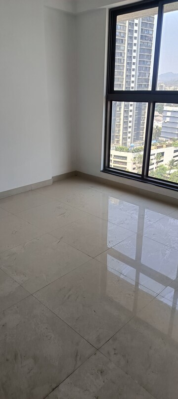 Room in 1 BHK Apartment at UK Iridium, Kandivali East – for Rent