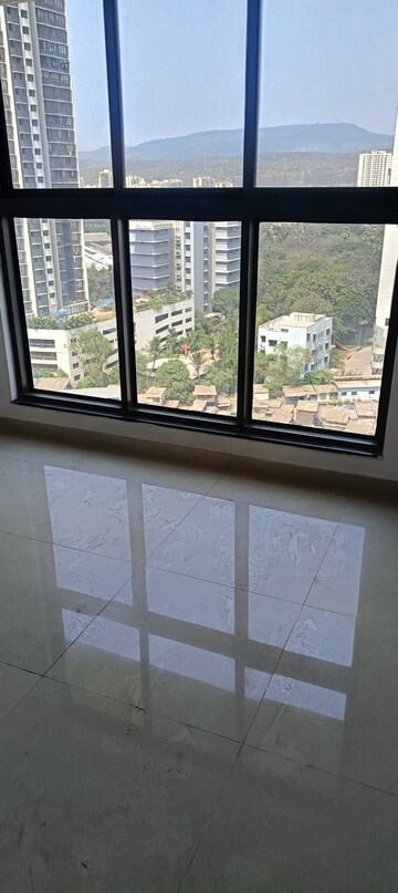 Room in 1 BHK Apartment at UK Iridium, Kandivali East – for Rent