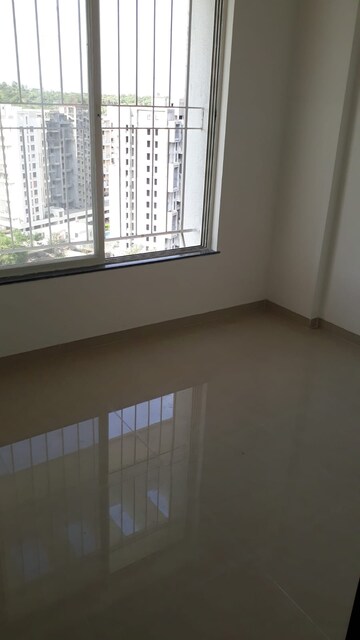 Room in 3 BHK Apartment at Mont Vert Belbrook, Bhugaon – for Rent