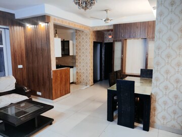 3.5 BHK Apartment For Sale in Amrapali Sapphire, Sector 45