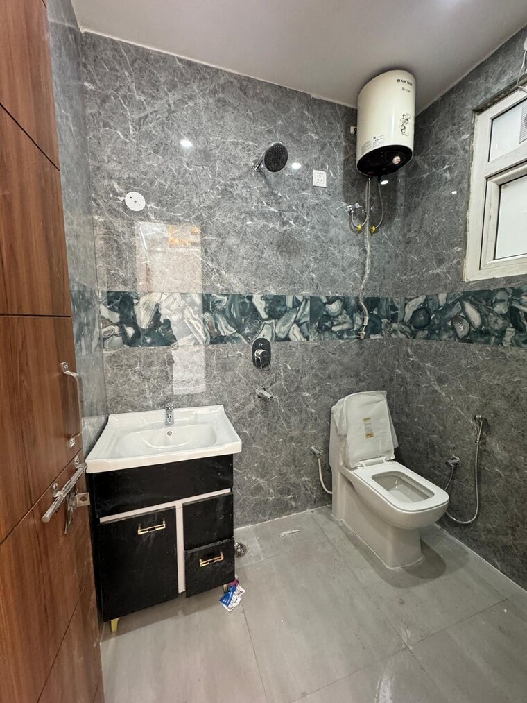 Bathroom, sahastradhara road 1 Bedroom 650 Sq.Ft. Builder Floor In Sahastradhara Road Dehradun 8536936