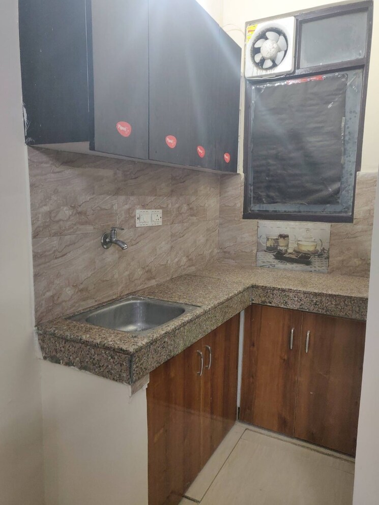 Kitchen, ss-100 1 RK 300 Sq.Ft. Builder Floor In Sector 49 Gurgaon 8536965