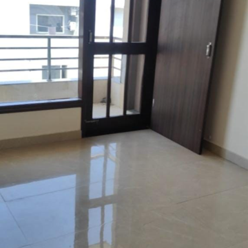 Room in 3 BHK Builder Floor at Sector 43 – for Rent