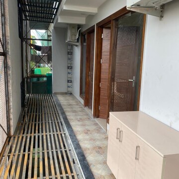 Balcony in 3 BHK Builder Floor at Sector 43 – for Rent