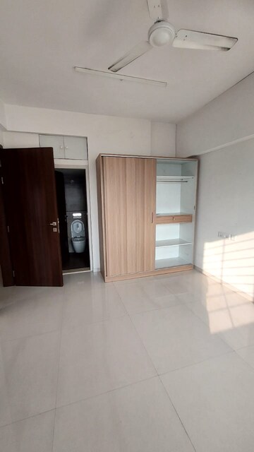 Bedroom in 3 BHK Apartment at Chembur Gaothan – for Rent