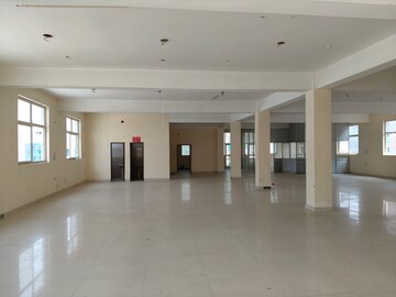  Warehouse For Rent in Sector 63