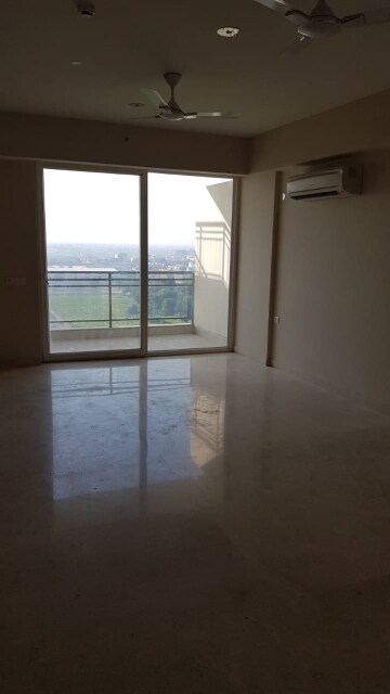 3 BHK Apartment For Sale in DLF The Ultima, Sector 81