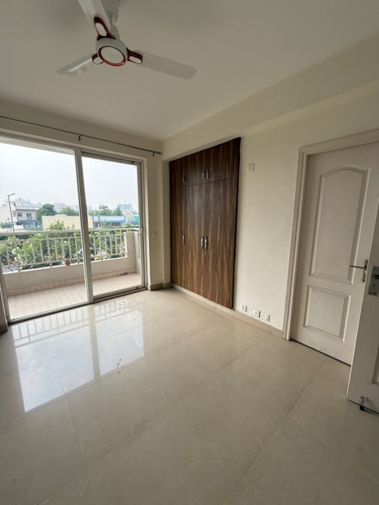 Room, dlf-the-ultima 3 Bedroom 2100 Sq.Ft. Apartment In Sector 81 Gurgaon 8537256