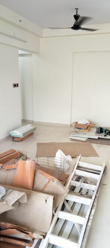 Living Room in 2.5 BHK Apartment at Shell Colony, Chembur – for Rent